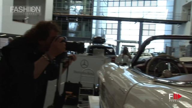 MERCEDES - Tribute to Mimmo Rotella by Monty Shadows смотреть онлайн