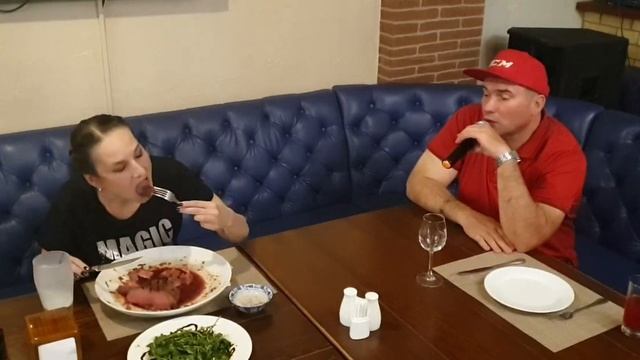 SuperГала готова сьесть 2,5kg стейка.Спорим на 50'000 Food/Че́ллендж смотреть онлайн