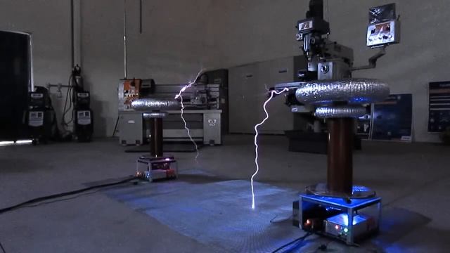 Final Countdown on Musical Tesla Coils (Bobinas de Tesla) смотреть онлайн