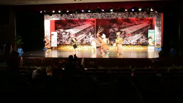 UTP Performing Arts Group UPAG - Colours of Borneo [Hornbill Festival 2011] смотреть онлайн