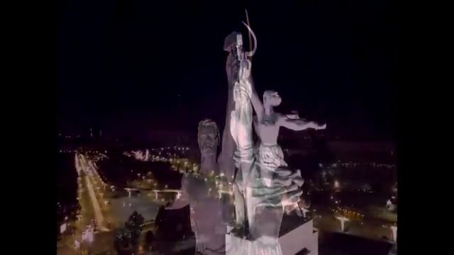 Рабочий и колхозница смотреть онлайн