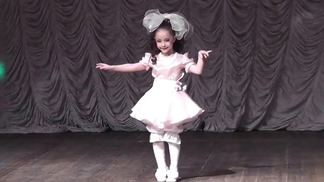 Абаева Ангелина кукла Show belly dance Сурмели смотреть онлайн
