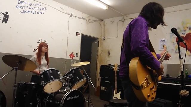 Spissinger and Eva - Venus in Furs / The End - Geheimratsecken-Cover смотреть онлайн
