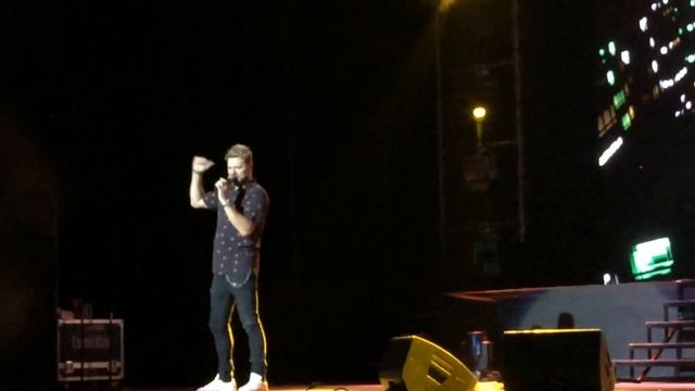 Brian McFadden Live in Manila - Uptown Girl смотреть онлайн