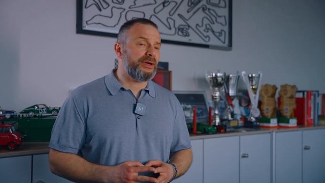 Порше Центр Рублевский выбирает моторное масло ROLF