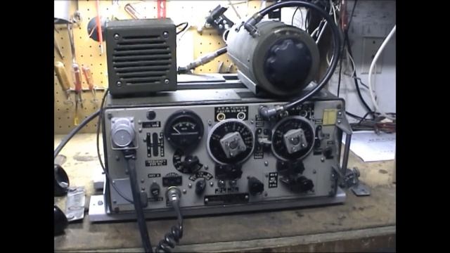 WWII Wireless 19 Radio Transceiver смотреть онлайн