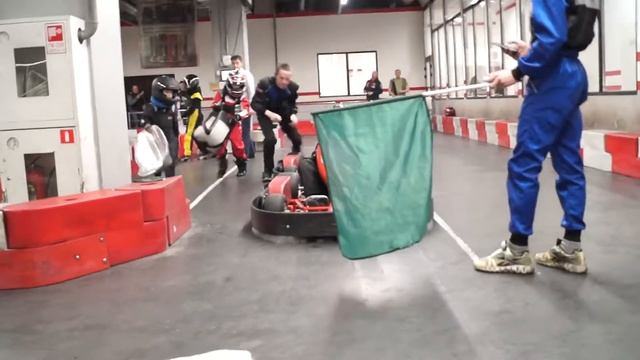 Картинг-эстафета в ТК АМБАР смотреть онлайн