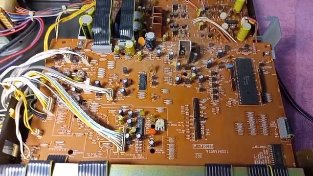 Кассетная дека Akai GX-73, комментарии от мастера о проделанной профилактики смотреть онлайн