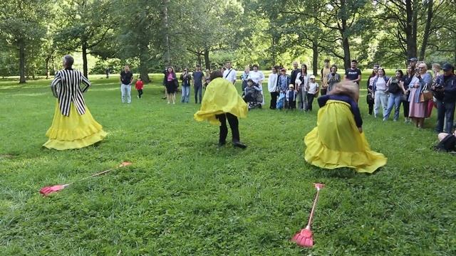 Театр клоунады МИКОС и Тинто Брасс Бэнд - Ушли за... (2) (29.07.23) смотреть онлайн