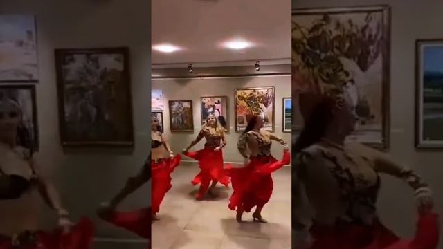Выступление на открытии выставки…#sinners#dancegroup#танцыспб#выступлениенапраздниках#шоуномера смотреть онлайн