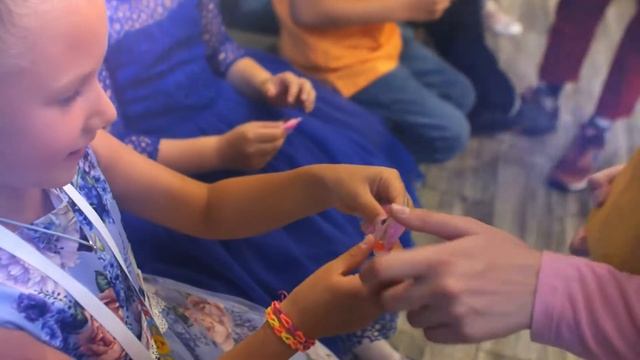 Выпускной в кафе Андерсон смотреть онлайн