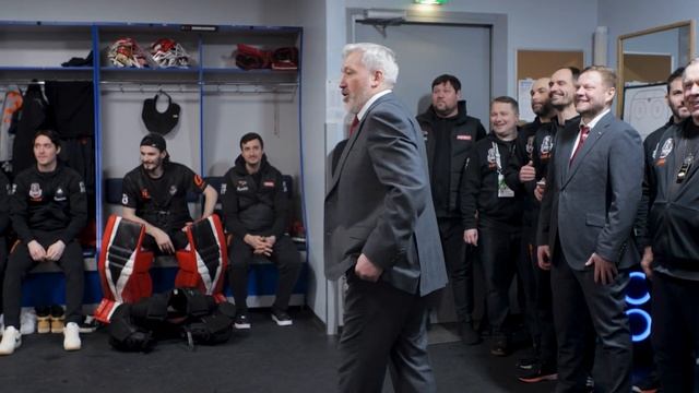 3:0 В СЕРИИ С «МЕТАЛЛУРГОМ» | Пазл у НЕГО | Победная раздевалка «Авангарда» после 3-го матча | КХЛ смотреть онлайн