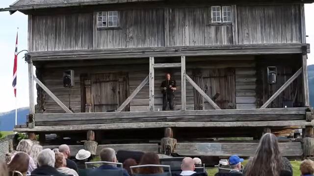 Vikings Einar Selvik - Helvegen смотреть онлайн