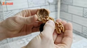 Как очистить ГРЕЦКИЕ ОРЕХИ быстро! Ядро остается целым!