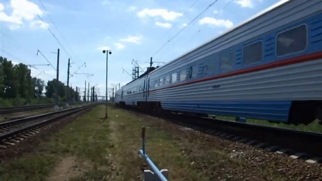 ЭР200-2 проследует станцию Броневая. 5.08.2007. смотреть онлайн