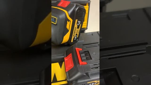 Угловая шлифмашинка аккумуляторная 125мм Dewalt смотреть онлайн