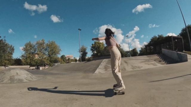 Annie K. x Diana Greb | Moscow | Surfskate x Roller skates смотреть онлайн