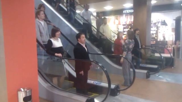 Центр моды «Аксион». День весны. смотреть онлайн