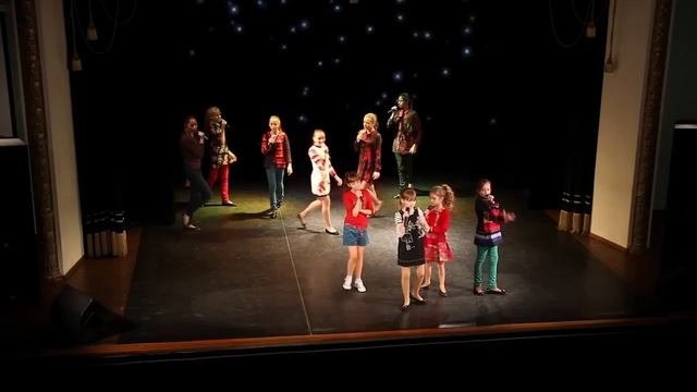 "Новый Год" в исполнении творческого коллектива "MD" смотреть онлайн