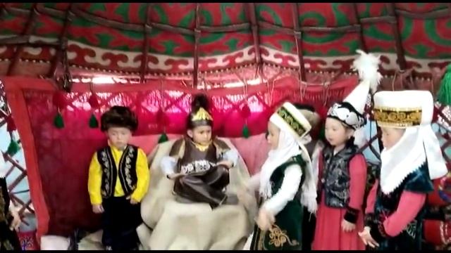 МАНАС ЭКИ НАРЫН БАКЧАСЫ смотреть онлайн