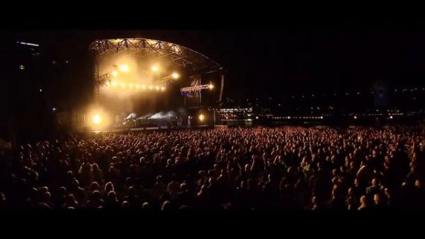 Simply Red - Stars - Live In Concert At Sydney Opera House