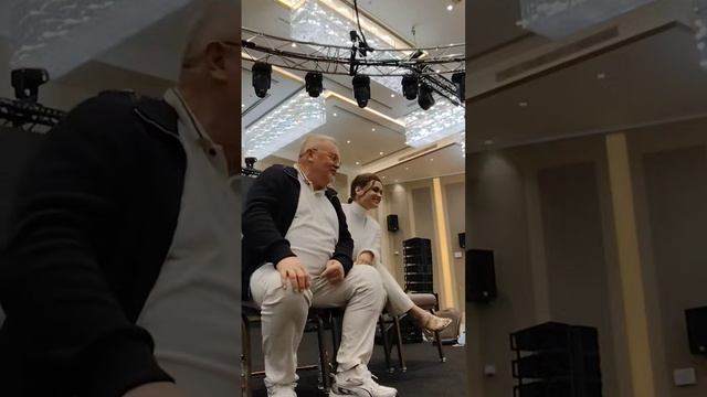 Семья Полежаевых. В кругу друзей.