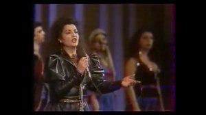 Валентина Вишневская.  Песня «Эшелоны цыган».