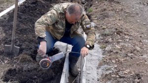 МОНТАЖ ВОДООТВОДНЫХ ЛОТКОВ СВОИМИ РУКАМИ . #лотки