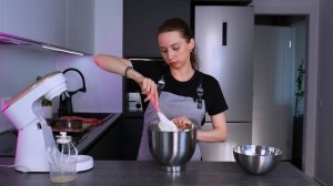 Влажный миндальный бисквит! Очень нежный!