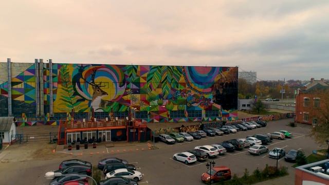 Муралы Минска в объективе DJI Phantom 4 Pro смотреть онлайн