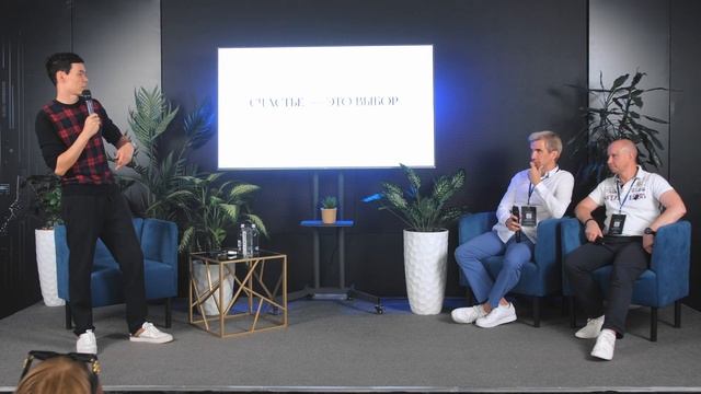 Из сытой жизни в коммуналку ! История Олега Торбосова. смотреть онлайн