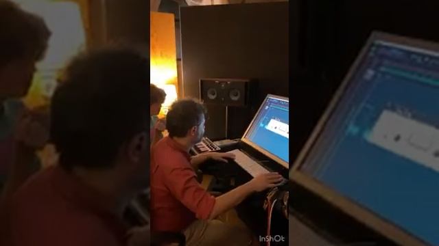 Лев в студии Запись его собственного аудио проекта- будущей книги recording impressive voice over смотреть онлайн