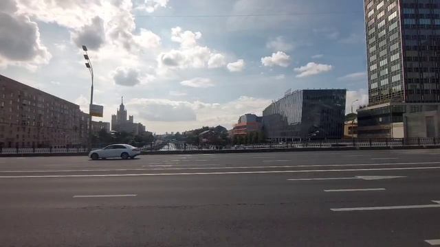 Поездка на автобусе ЛиАЗ-5292.65 по маршруту Б (внешнему). Москва смотреть онлайн