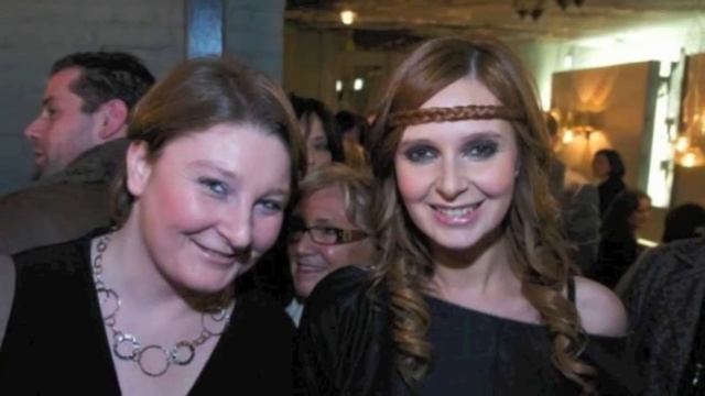 ISABELLE A - CINDY - ECHTE VRIENDEN ZOALS CINDY ZIJN UNIEK ! 1998 смотреть онлайн