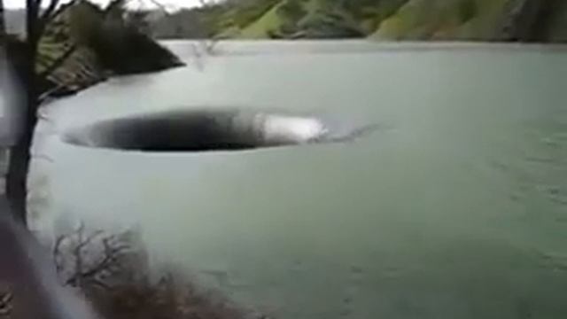 Загадочная воронка