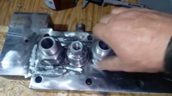 Компрессор из двс на базе 406 мотора часть 3