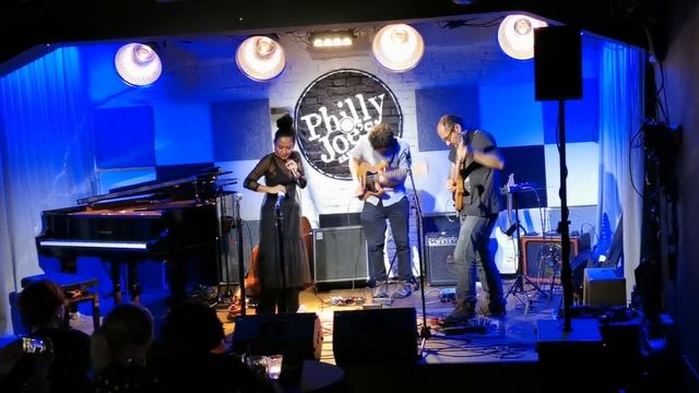 Juanita Delgado, Enrique Mendoza & Santiago Botero in Philly Joe's jazzclub Tallinn, 5.10.2023 смотреть онлайн
