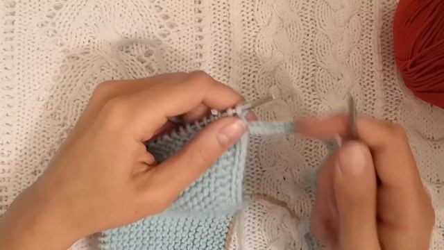 Бесшовная шапочка спицами с анатомическими ушками для детей от 0 до 3 лет. МК для начинающих.