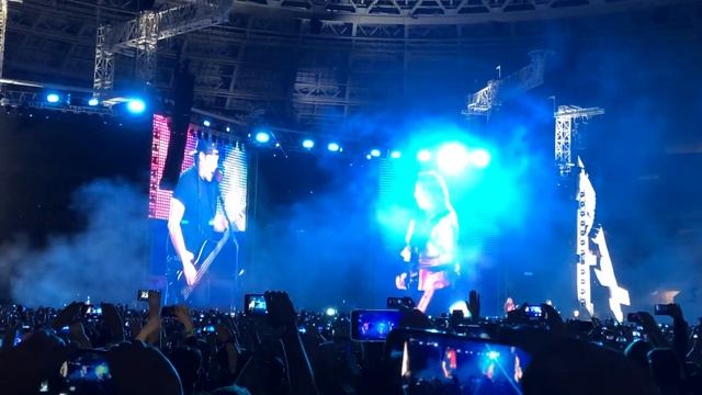 Rob & Kirk’s Doodle - Группа Крови (KИНО Cover) (Moscow, Luzhniki Stadium, 21.07.2019)