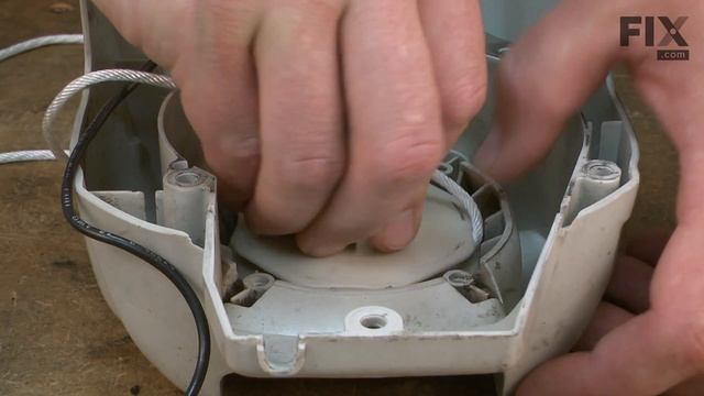 Ryobi Trimmer Repair - How to replace the Starter Rope смотреть онлайн