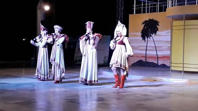 Вокальный ансамбль "Джаз-Рандеву". "Канарейка", "На горе берёза". смотреть онлайн