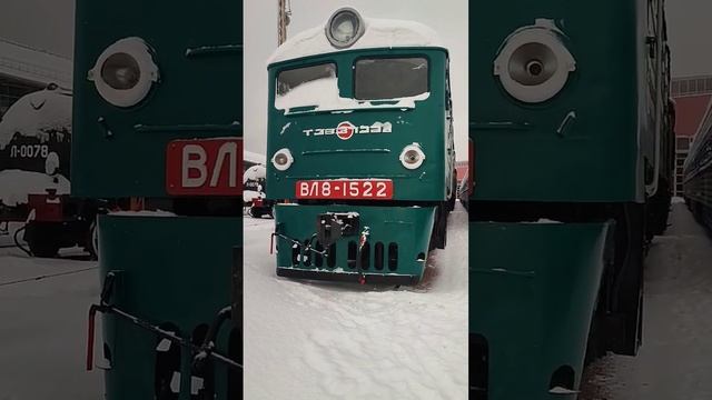 ВЛ8-1522. В музее железных дорог России. Санкт-Петербург. смотреть онлайн