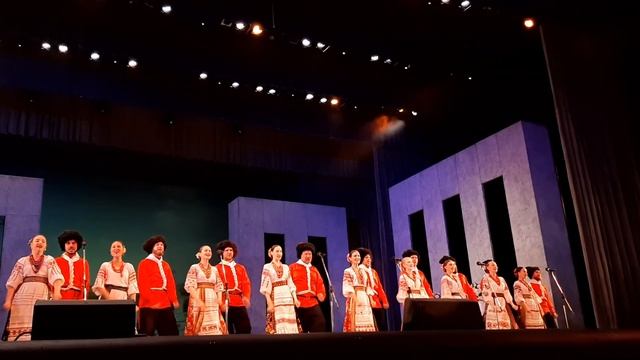 "Береги Россию" исполняет ансамбль "Криница" 12.06.2023 г. смотреть онлайн