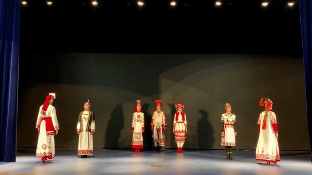 Театр-моды "Лаборатория "Дизайн-мода" - Во вкусе умной старины смотреть онлайн
