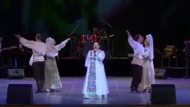 «Россия в ситцевом платье», муз. П.Быкова, сл. В.Ветрова. Народная артистка России Раиса Гончарова смотреть онлайн