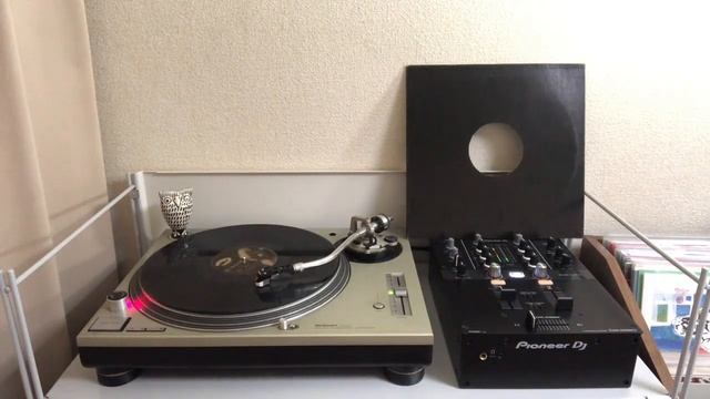 Jeff Mills - Kat Race смотреть онлайн