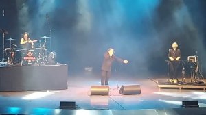 Глеб Самойлов ("Агата Кристи") пьяный на сцене в Ульяновске