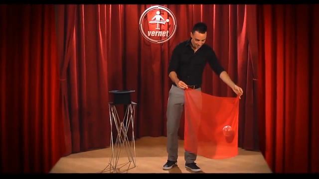 Летающий шар с шелковым платком смотреть онлайн