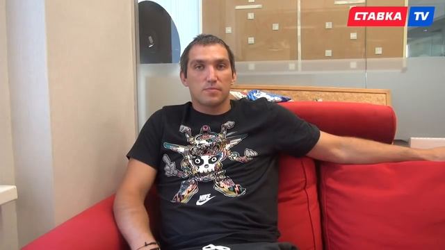 "Зачем мы попросили те "Мерседесы" у президента? Объясняю..." (интервью Овечкина) смотреть онлайн