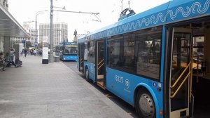 Троллейбус " Сварз МАЗ "6275 в корпоративной окраске  8990 на М4 тролейбус Бкм 321 на 4 и сварс МАЗ